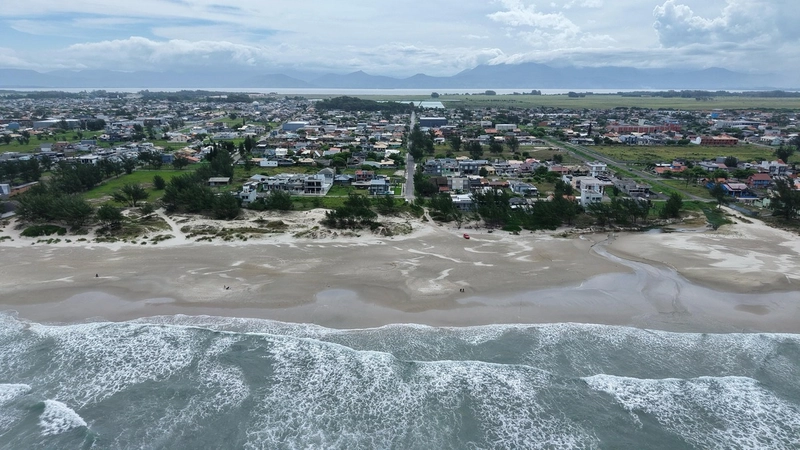 CASA À VENDA  EM CAPÃO DA CANOA PRÓXIMA AO MAR: 10ª foto da galeria de imagens do imóvel