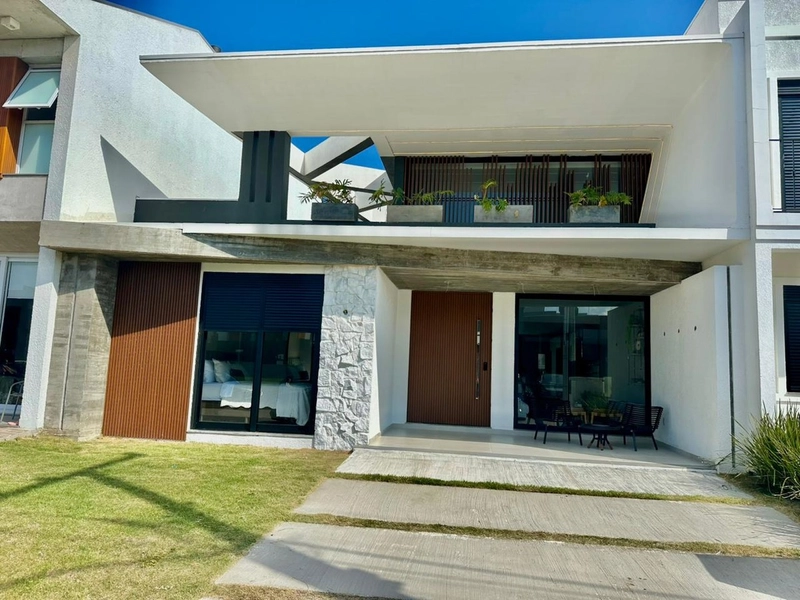 CASA EM CONDOMINIO DE LUXO FECHADO!!!: 1ª foto da galeria de imagens do imóvel