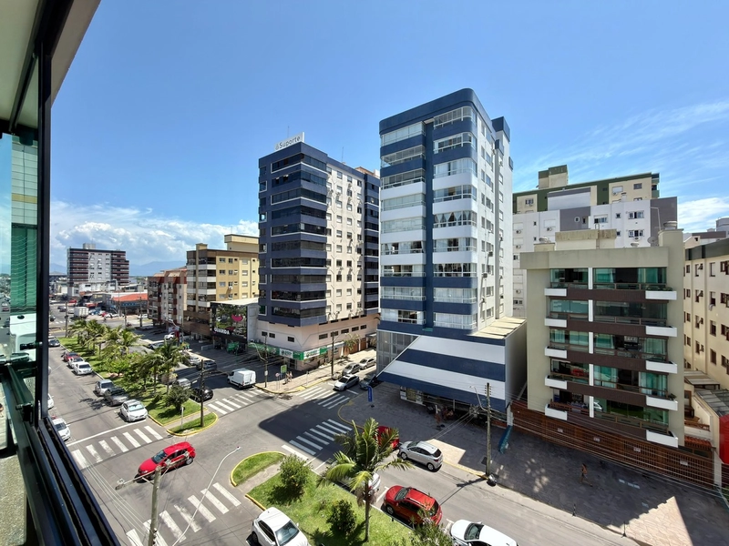 APARTAMENTO COM SACADA DE FRENTE E VISTA MAR: 4ª foto da galeria de imagens do imóvel