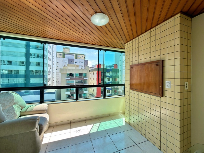 APARTAMENTO COM SACADA DE FRENTE E VISTA MAR: 3ª foto da galeria de imagens do imóvel