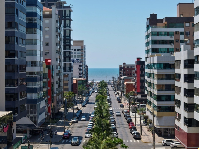APARTAMENTO COM SACADA DE FRENTE E VISTA MAR: 5ª foto da galeria de imagens do imóvel
