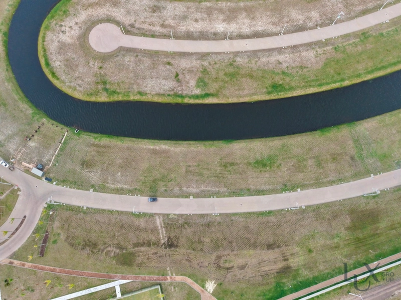 LOTE BEIRA LAGO À VENDA EM XANGRI-LÁ! CONDOMÍNIO ISLA: 6ª foto da galeria de imagens do imóvel