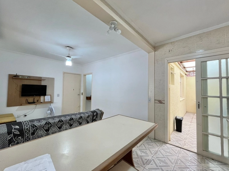 APARTAMENTO TÉRREO A POUCOS PASSOS DO MAR!!!: 5ª foto da galeria de imagens do imóvel