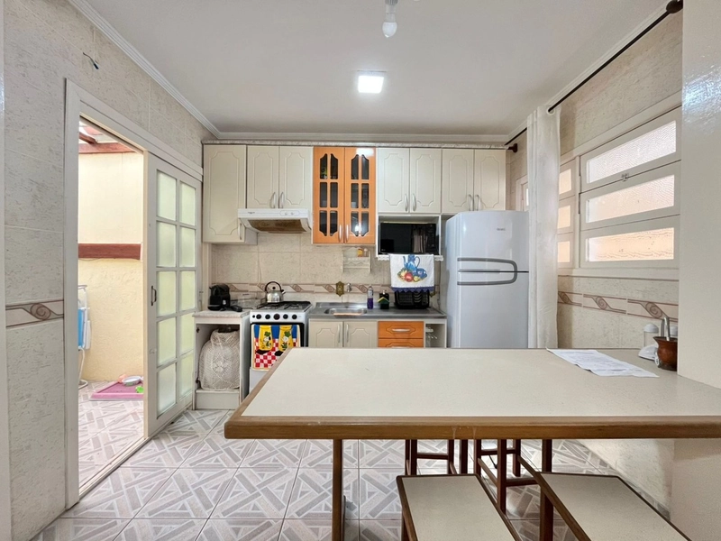 APARTAMENTO TÉRREO A POUCOS PASSOS DO MAR!!!: 8ª foto da galeria de imagens do imóvel