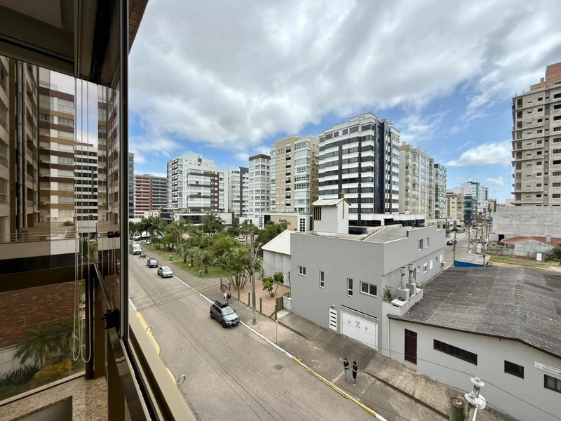 APARTAMENTO À VENDA FRENTE PRAÇA !!!: 3ª foto da galeria de imagens do imóvel
