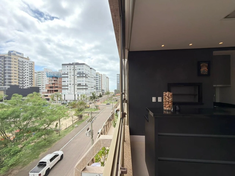 APARTAMENTO À VENDA FRENTE PRAÇA !!!: 4ª foto da galeria de imagens do imóvel