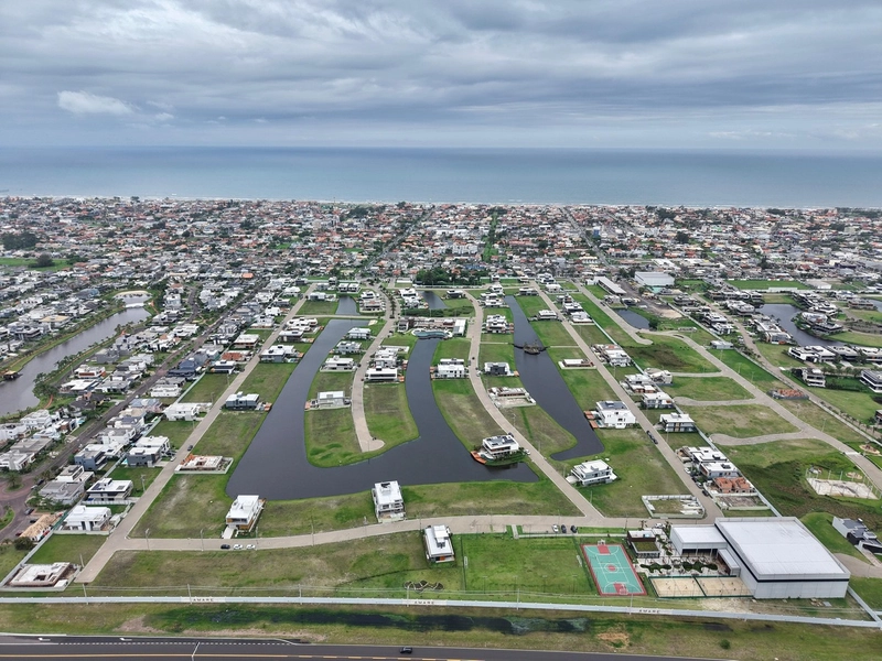 SOBRADO À BEIRA LAGO  ALTO PADRÃO - MOBILIADO & DECORADO: 57ª foto da galeria de imagens do imóvel