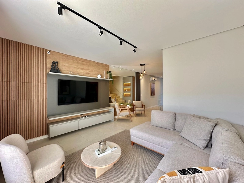 CASA EM CONDOMINIO FECHADO COM INFRA DE RESORT: 3ª foto da galeria de imagens do imóvel