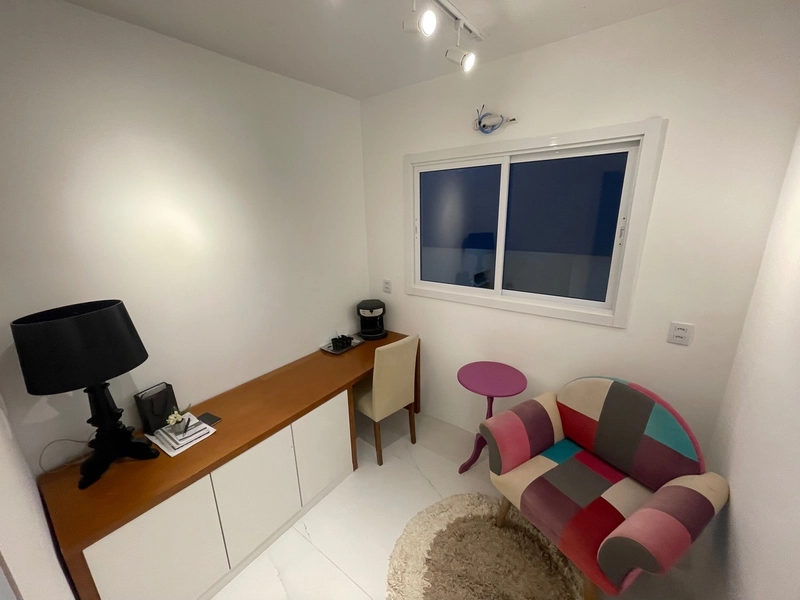 Apartamento mobiliado e decorado à beira-mar – 4 dormitórios: 3ª foto da galeria de imagens do imóvel