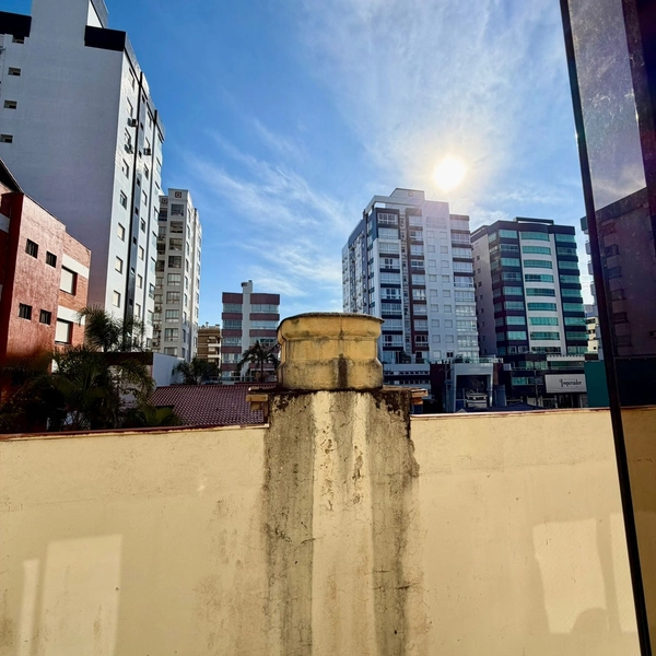 APARTAMENTO DE DOIS DORMITÓRIOS COM SACADA: 4ª foto da galeria de imagens do imóvel