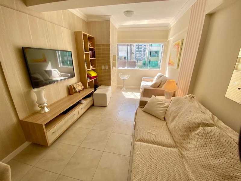 Apartamento ao lado da principal avenida da cidade, próximo de mercado: 1ª foto da galeria de imagens do imóvel