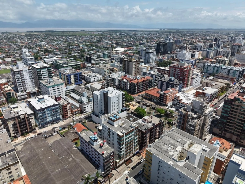 APARTAMENTO NO CENTRO DA CIDADE JUNTO A 2 PRAÇAS E BEM PRÓXIMO AO MAR: 36ª foto da galeria de imagens do imóvel