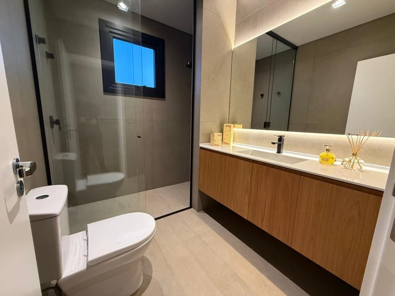 Sobrado com 411m2 a beira lago mobiliado e decorado: 21ª foto da galeria de imagens do imóvel