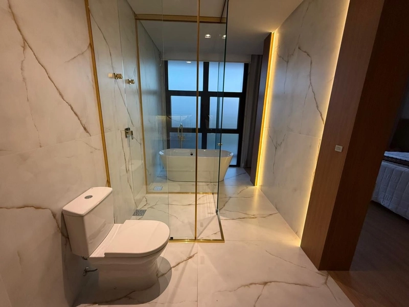 Sobrado com 411m2 a beira lago mobiliado e decorado: 25ª foto da galeria de imagens do imóvel