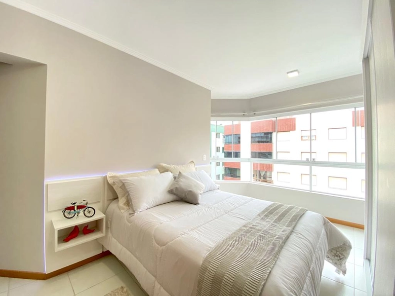 SACADÃO DE FRENTE AMPLO APARTAMENTO: 6ª foto da galeria de imagens do imóvel