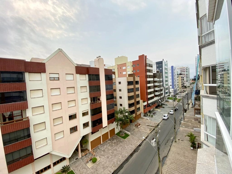 SACADÃO DE FRENTE AMPLO APARTAMENTO: 3ª foto da galeria de imagens do imóvel