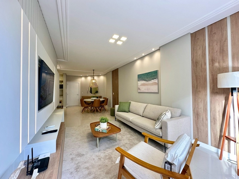APARTAMENTO JUNTO À BEIRA MAR  PÉ NA AREIA: 2ª foto da galeria de imagens do imóvel