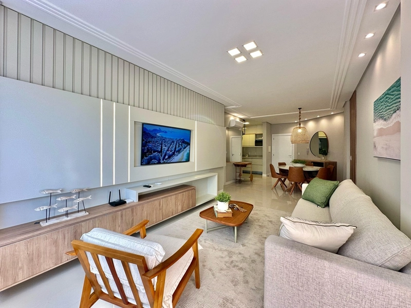APARTAMENTO JUNTO À BEIRA MAR  PÉ NA AREIA: 3ª foto da galeria de imagens do imóvel