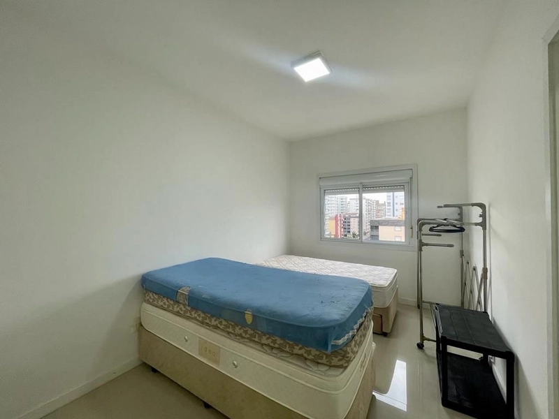 Apartamento Amplo de 3 Dormitórios com 208 m²: 3ª foto da galeria de imagens do imóvel