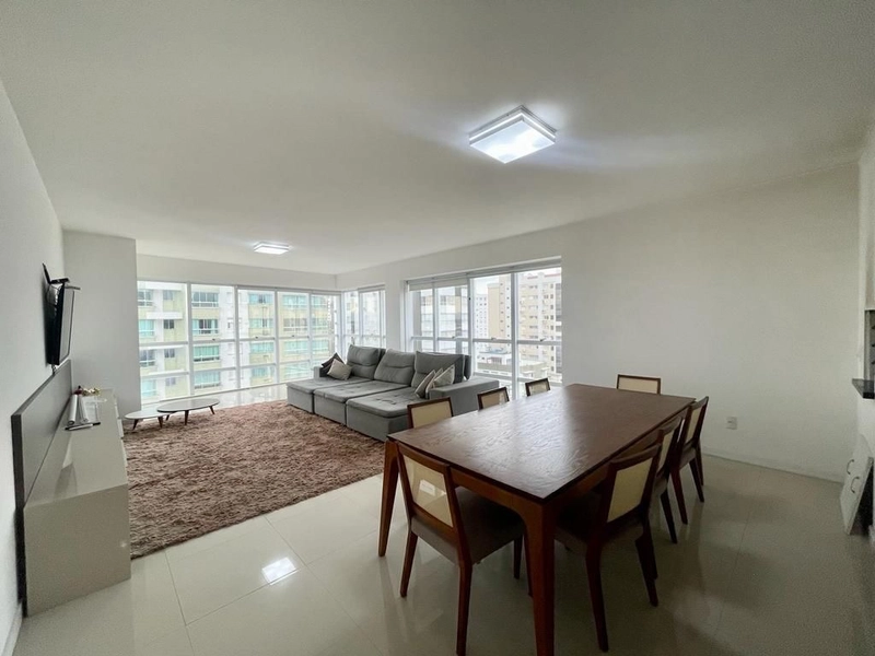 Apartamento Amplo de 3 Dormitórios com 208 m²: 30ª foto da galeria de imagens do imóvel