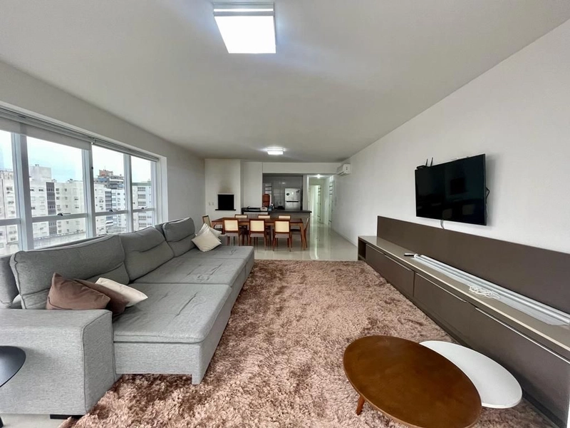 Apartamento Amplo de 3 Dormitórios com 208 m²: 16ª foto da galeria de imagens do imóvel