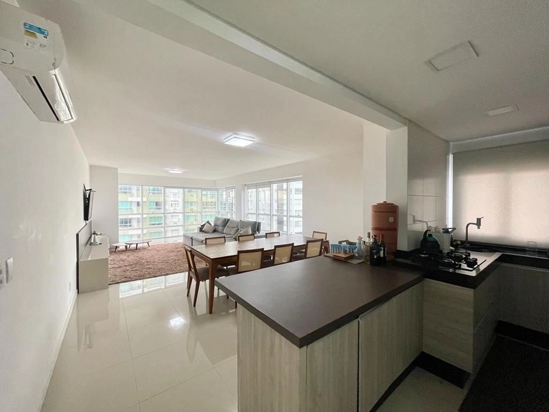 Apartamento Amplo de 3 Dormitórios com 208 m²: 18ª foto da galeria de imagens do imóvel