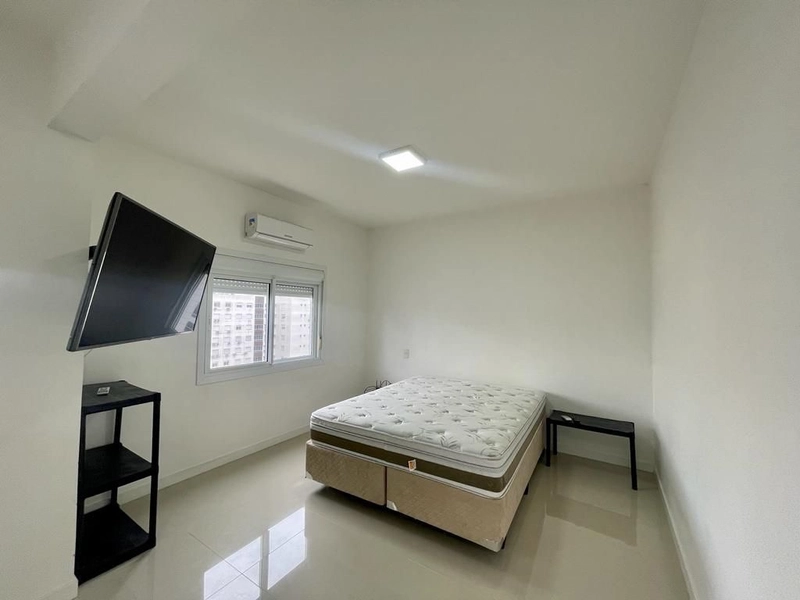 Apartamento Amplo de 3 Dormitórios com 208 m²: 12ª foto da galeria de imagens do imóvel