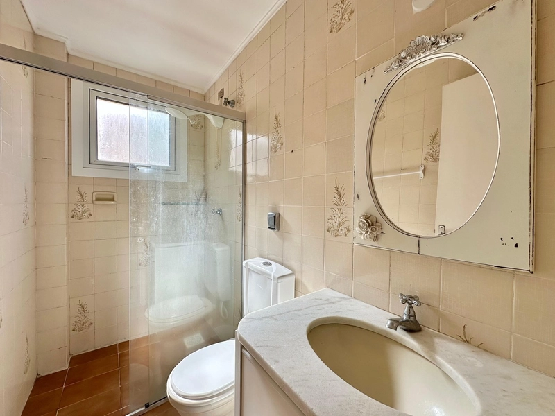 APARTAMENTO COM SACADA DE FRENTE , JUNTO AO MAR NO CORAÇÃO DA CIDADE !: 17ª foto da galeria de imagens do imóvel
