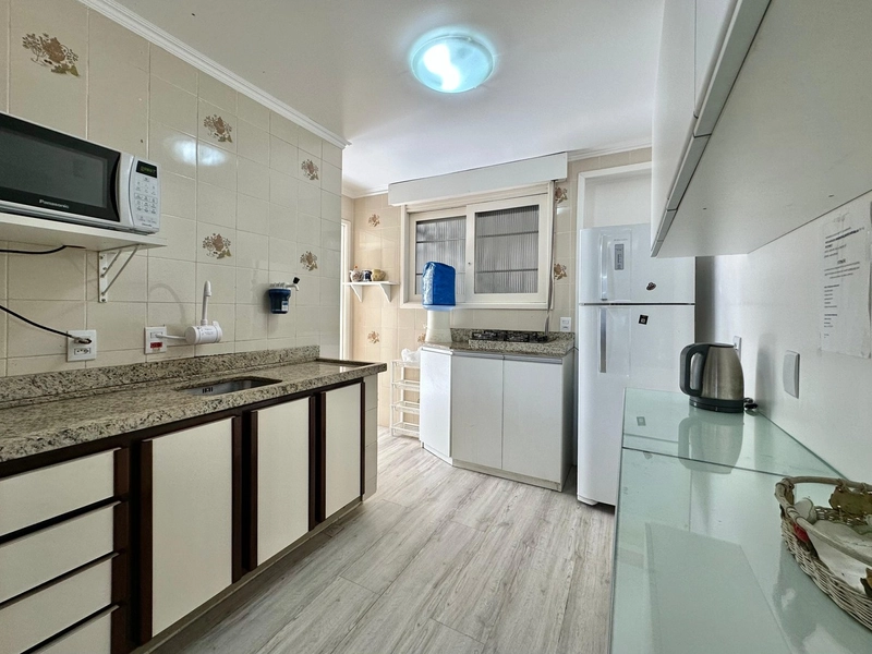 APARTAMENTO COM SACADA DE FRENTE , JUNTO AO MAR NO CORAÇÃO DA CIDADE !: 10ª foto da galeria de imagens do imóvel