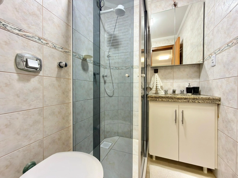 APARTAMENTO À VENDA! PÉ NA AREIA, BEM LOCALIZADO À BEIRA MAR: 9ª foto da galeria de imagens do imóvel