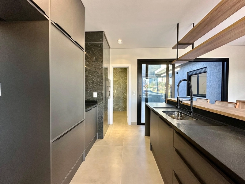 CASA ALTO PADRÃO, COM TERRAÇO E PISCINA. À VENDA!!!: 9ª foto da galeria de imagens do imóvel