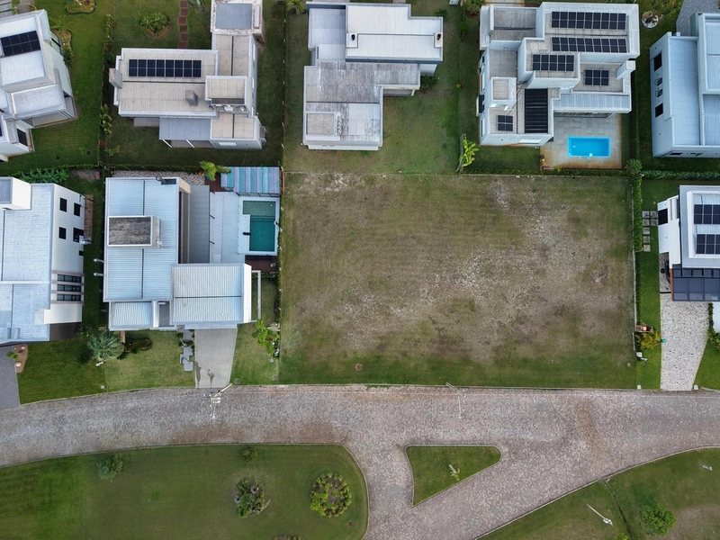 TERRENO À VENDA NO COND. NÁUTICO LAGOA DO PASSO: 3ª foto da galeria de imagens do imóvel