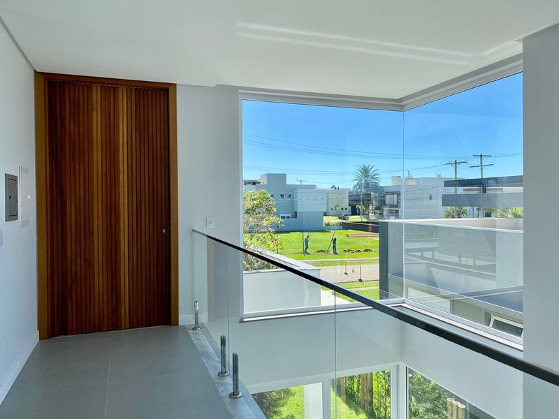 SOBRADO DE ALTO PADRÃO JUNTO A INFRAESTRUTURA E QUADRAS DE ESPORTES: 6ª foto da galeria de imagens do imóvel