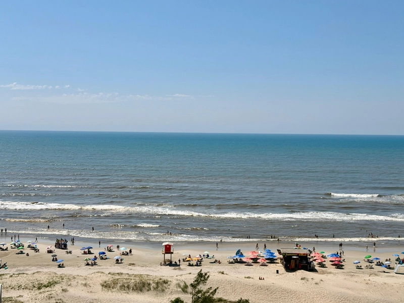 APARTAMENTO À VENDA COM VISTA PARA O MAR! 3 DORMITÓRIOS 3 VAGAS: 3ª foto da galeria de imagens do imóvel