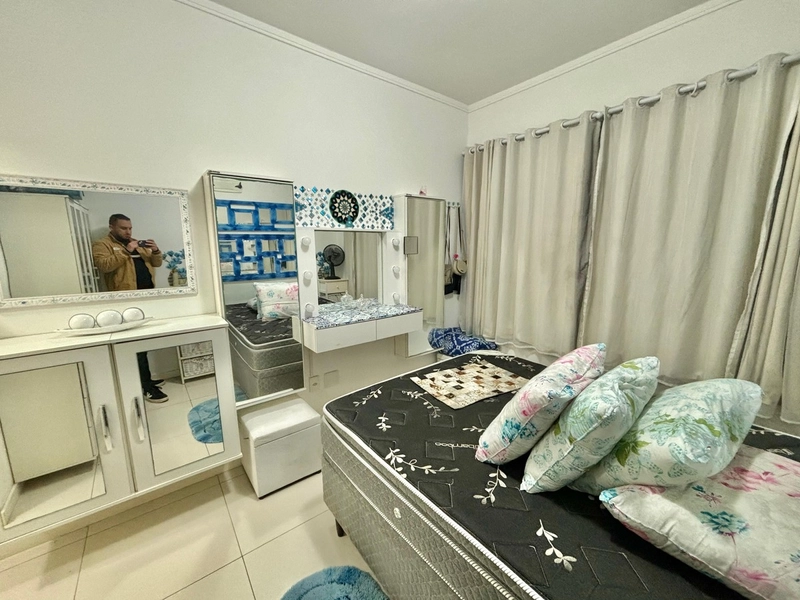 APARTAMENTO À VENDA COM TERRAÇO : 2ª foto da galeria de imagens do imóvel
