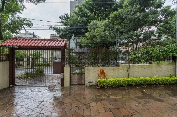 Casa/Sobrado, 04 dormitórios, suíte, 04 vagas, Petrópolis, POA: 33ª foto da galeria de imagens do imóvel
