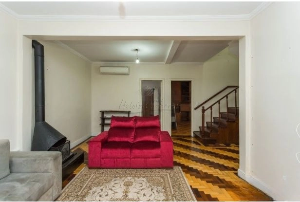 Casa/Sobrado, 04 dormitórios, suíte, 04 vagas, Petrópolis, POA: 3ª foto da galeria de imagens do imóvel