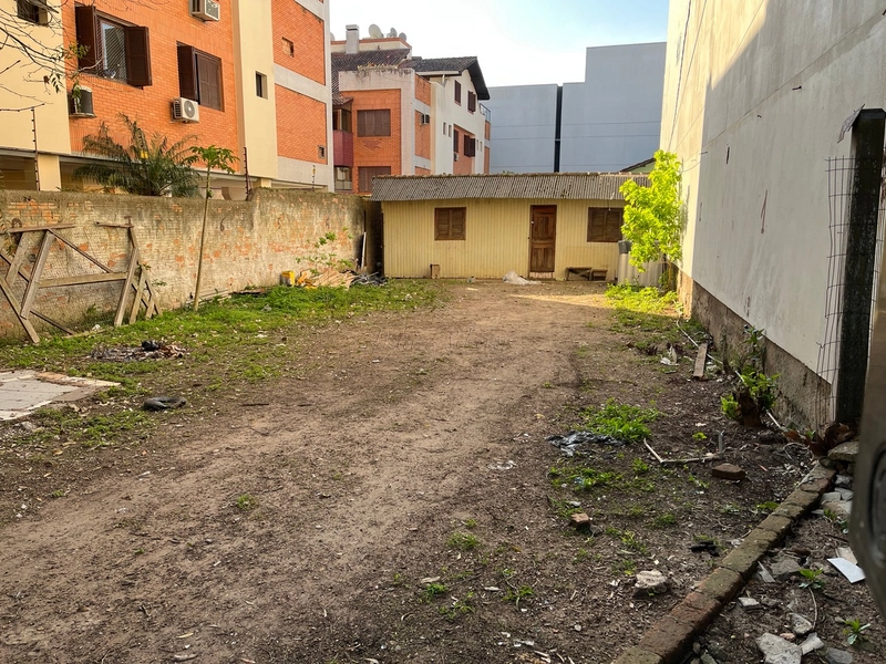 Terreno plano no bairro Tristeza na zona sul de Porto Alegre, RS: 2ª foto da galeria de imagens do imóvel