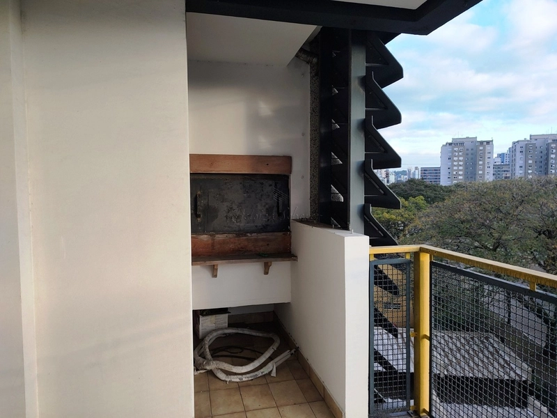 Apartamento 02 dormitórios, sacada, churrasqueira, 01 vaga Menino Deus: 9ª foto da galeria de imagens do imóvel