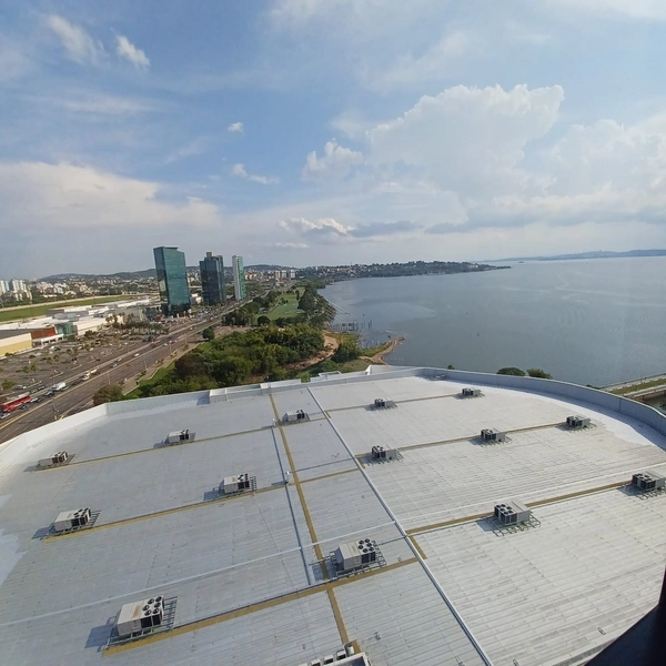 Sala Comercial com vista deslumbrante. Pontal Zona Sul de Porto Alegre: 13ª foto da galeria de imagens do imóvel