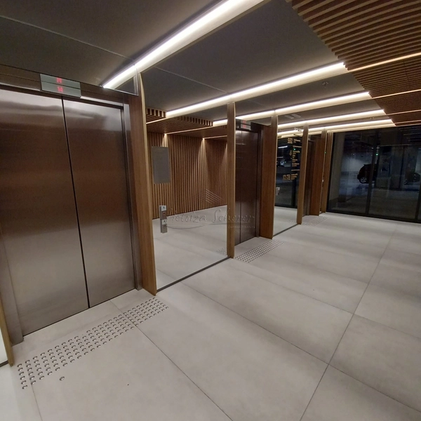Sala Comercial com vista deslumbrante. Pontal Zona Sul de Porto Alegre: 3ª foto da galeria de imagens do imóvel