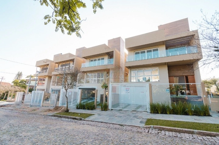 Casa com  vista para o rio 3 dormitórios e 3 suites na Vila Assunção.: 1ª foto da galeria de imagens do imóvel