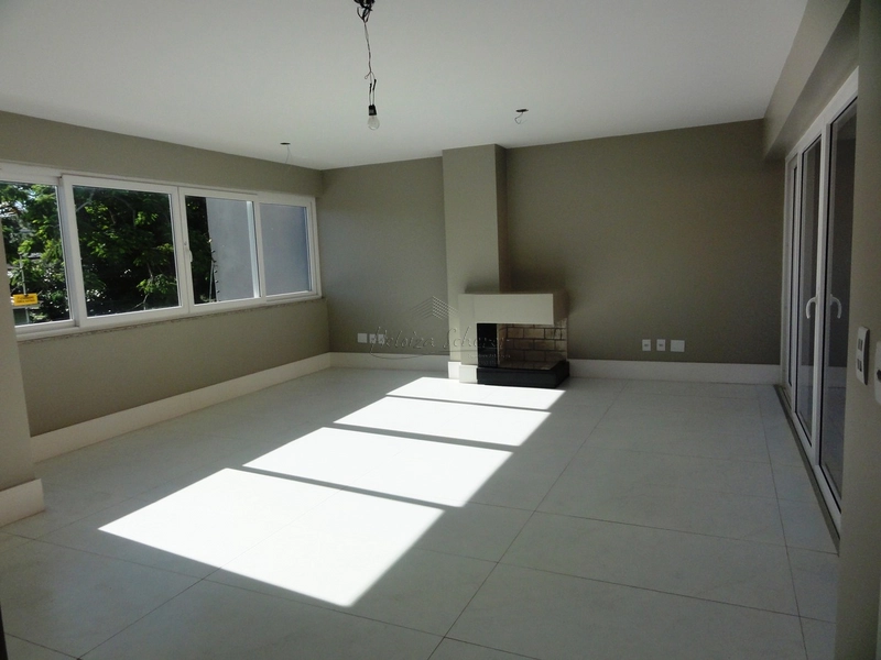 Casa condomínio, 4 dormitórios, 3 vagas, Vila Assunção, zona sul, POA.: 3ª foto da galeria de imagens do imóvel