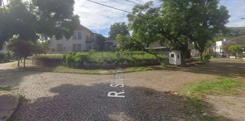 Terreno de esquina com 204m² em Teresópolis, Porto Alegre, RS: 4ª foto da galeria de imagens do imóvel