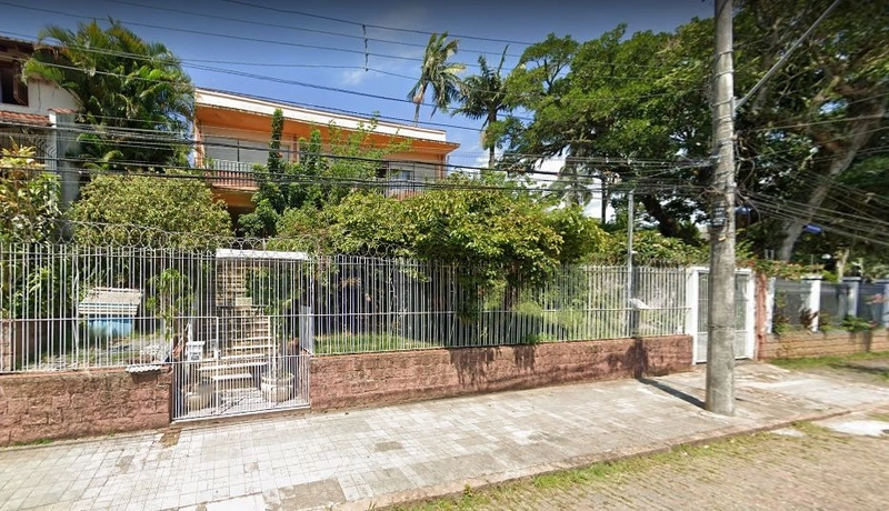 Casa 03 quartos, 04 vagas, piscina, na Medianeira, Porto Alegre, RS: 1ª foto da galeria de imagens do imóvel