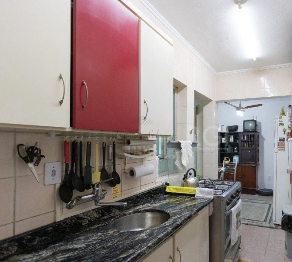 Apartamento 03 dormitórios, 02 vagas, Teresópolis, Porto Alegre, RS.: 8ª foto da galeria de imagens do imóvel