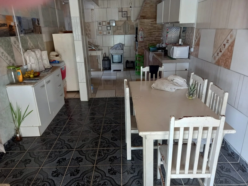 Casa 2 pisos, 2 dormitórios, suíte, 4 vagas, Quintão, RS: 3ª foto da galeria de imagens do imóvel