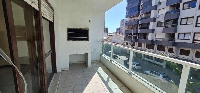Apartamento 03 dormitórios + dep. empregada, 01 vaga, Capão da Canoa.: 2ª foto da galeria de imagens do imóvel