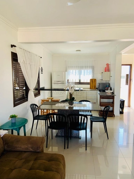 Casa sobrado 03 dormitórios, junto ao mar, Capão Novo, RS.: 5ª foto da galeria de imagens do imóvel