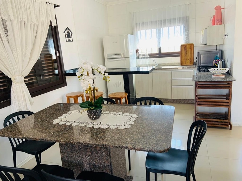 Casa sobrado 03 dormitórios, junto ao mar, Capão Novo, RS.: 4ª foto da galeria de imagens do imóvel
